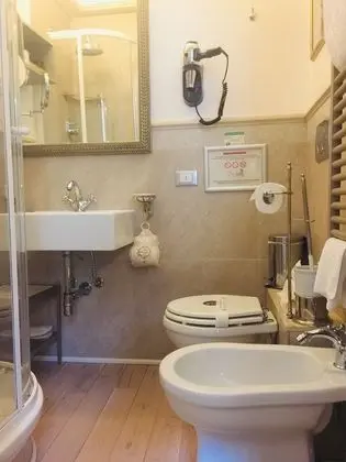 Economy Tek Büyük Yataklı Oda