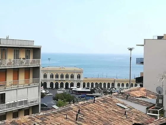 Üç Kişilik Oda, Özel Banyo (external)