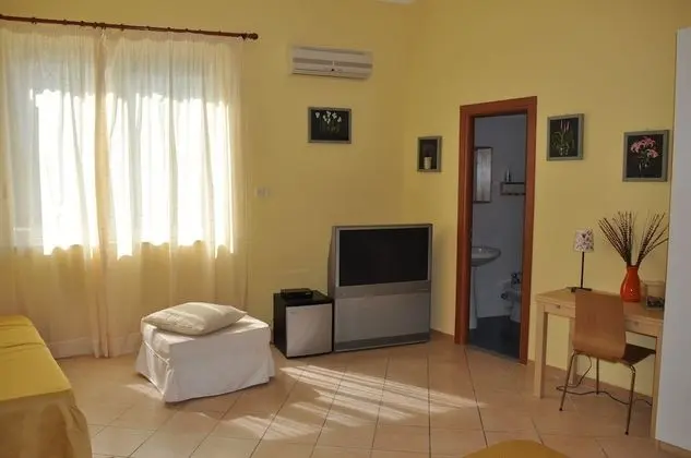 Üç Kişilik Oda