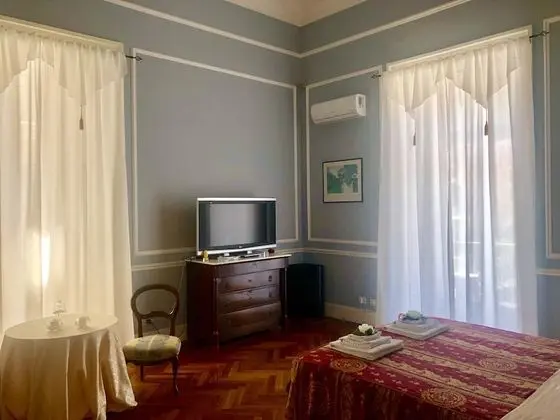 Panoramic Tek Büyük Yataklı Oda (Prvate External Bathroom)