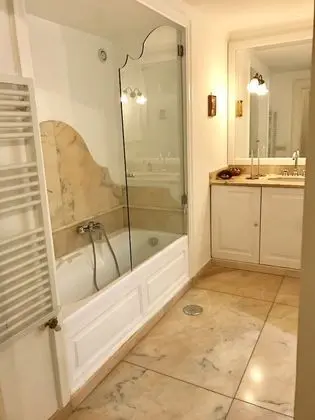 Royal Dört Kişilik Oda (Private External Bathroom )
