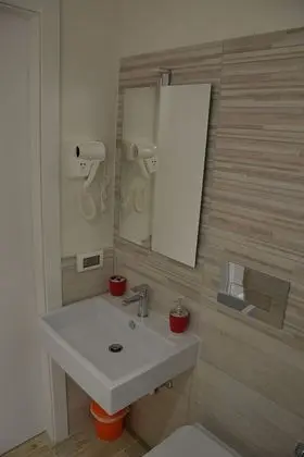 Deluxe Üç Kişilik Oda, Birden Çok Yatak, Şehir Manzaralı (Torre di Ligny)