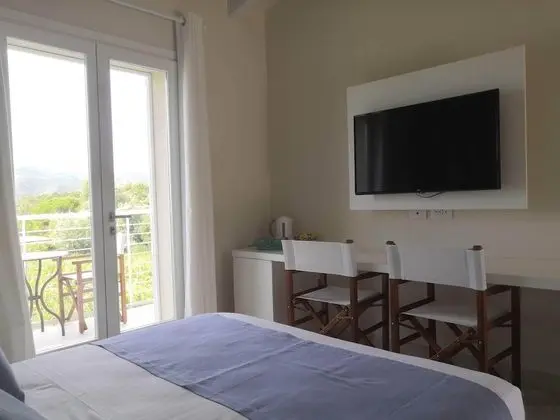 Classic Tek Büyük veya İki Ayrı Yataklı Oda (Pianosa)