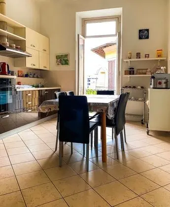 Üç Kişilik Oda, Ortak Banyo