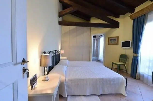 Tek Büyük veya İki Ayrı Yataklı Oda