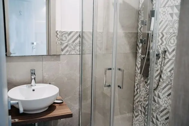 Comfort Tek Büyük veya İki Ayrı Yataklı Oda