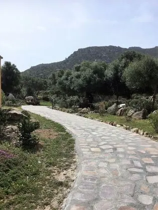 Üç Kişilik Oda, Bahçe Manzaralı