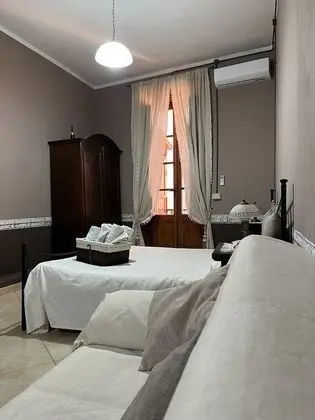 Family Tek Büyük Yataklı Oda