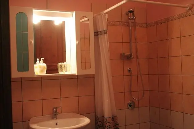 Family Tek Büyük Yataklı Oda