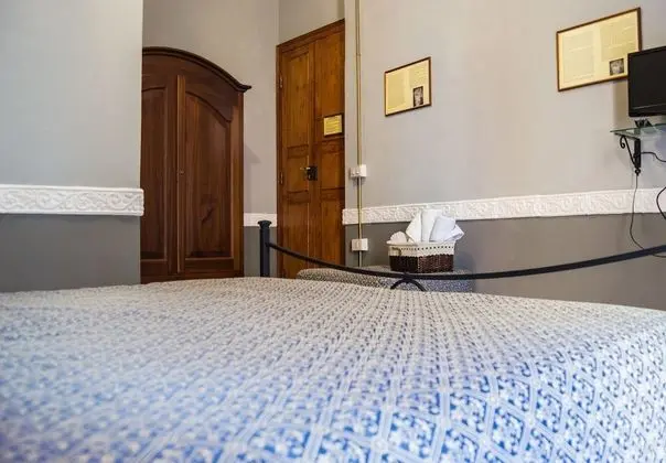 Romantic Tek Büyük Yataklı Oda