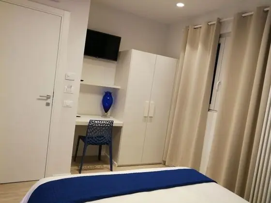 Tek Büyük veya İki Ayrı Yataklı Oda (Blue)