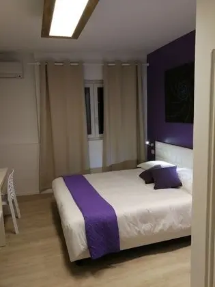 Üç Kişilik Oda (Violet)