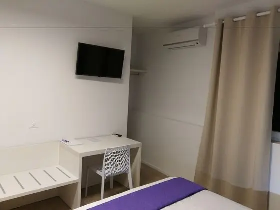 Üç Kişilik Oda (Violet)