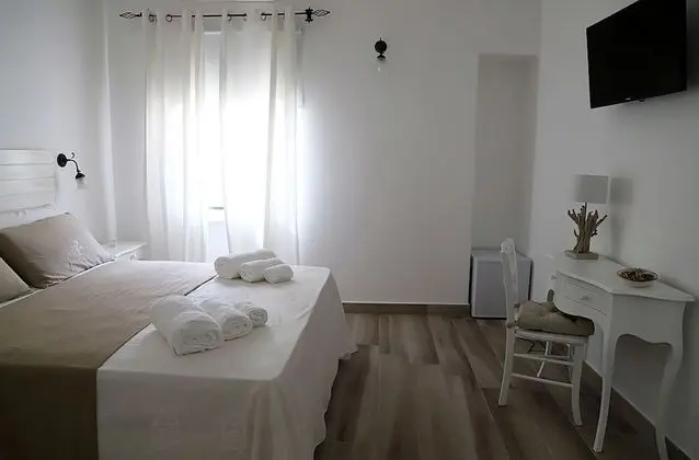 Traditional Tek Büyük Yataklı Oda