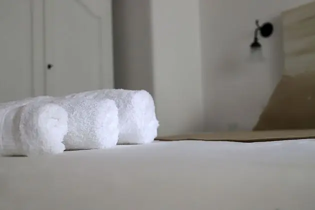 Traditional Tek Büyük Yataklı Oda