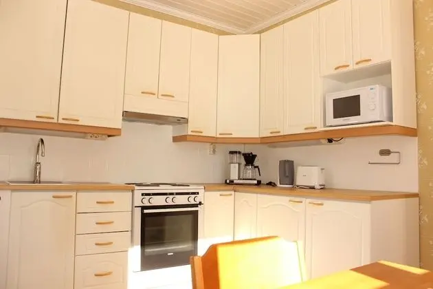 Villa, Larger Suite, Partial Lake View