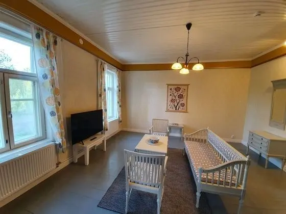 Villa, Larger Suite, Partial Lake View