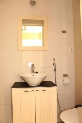 Villa, Larger Suite, Partial Lake View