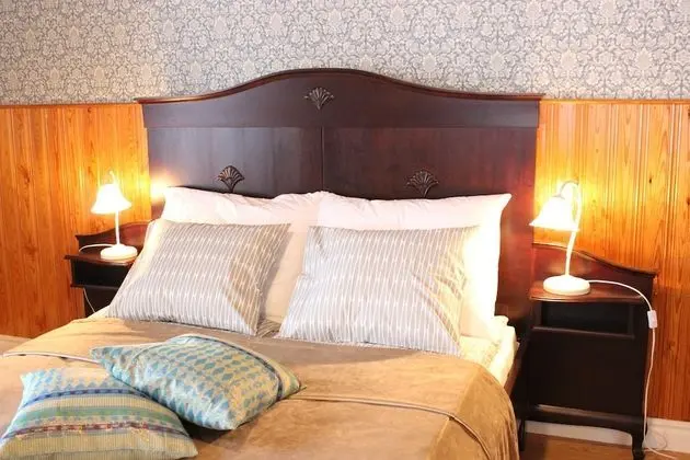 Main Building, Suite 1, Lake View