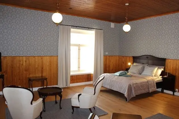 Main Building, Suite 1, Lake View