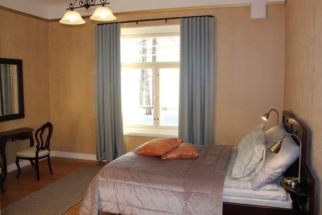 Main Building, Suite 2, Lake View