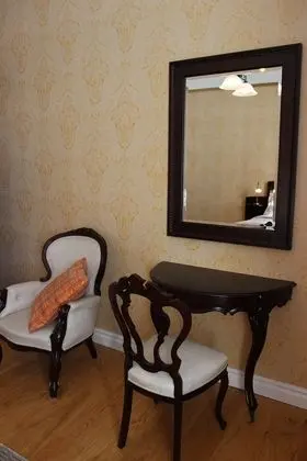 Main Building, Suite 2, Lake View