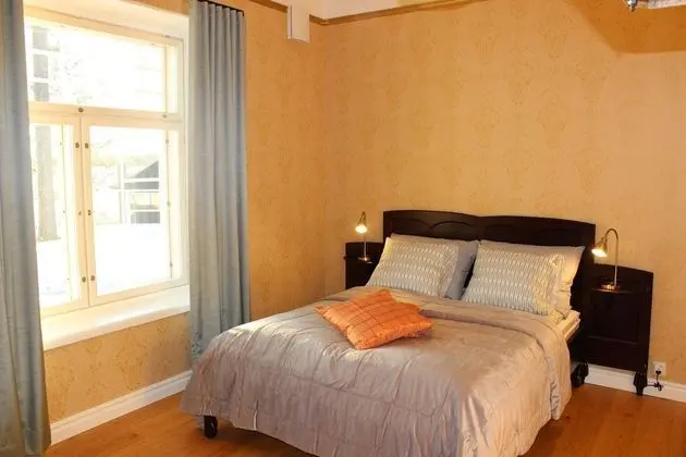 Main Building, Suite 2, Lake View