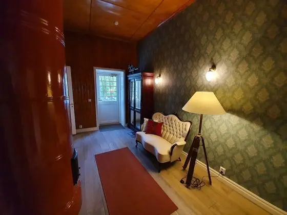 Main Building, Suite 2, Lake View