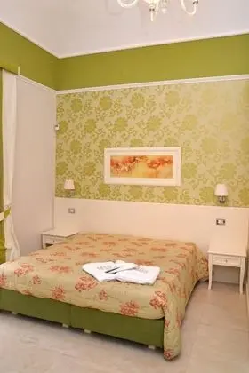 Üç Kişilik Oda, Balkon (Verde)