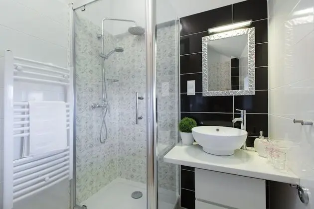 Business Tek Büyük Yataklı Oda, Bahçe Manzaralı