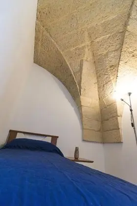 Tek Büyük Yataklı Oda, Ortak Banyo