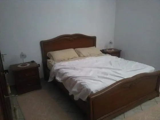 Tek Büyük Yataklı Oda, Ortak Banyo