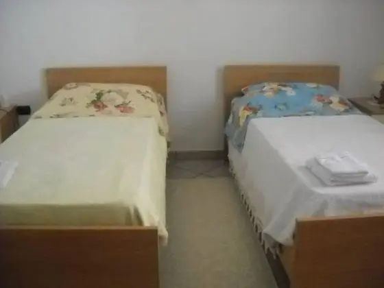 Tek Kişilik Oda, Ortak Banyo