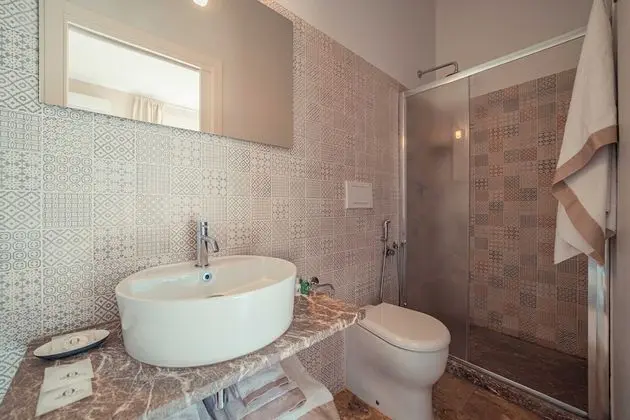 Tek Büyük Yataklı Oda, Balkon, Deniz Manzaralı (Timoleone 1)