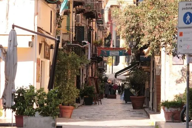 Classic Tek Büyük Yataklı Oda (Spinuzza)