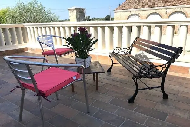 Deluxe Tek Büyük veya İki Ayrı Yataklı Oda, Teras, Bahçe Manzaralı