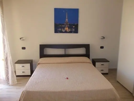 Tek Büyük Yataklı Oda, Balkon