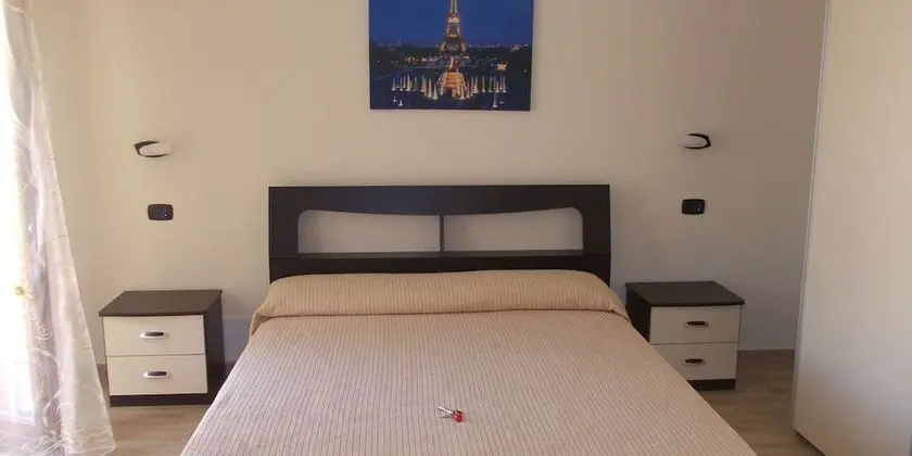 Tek Büyük Yataklı Oda, Balkon