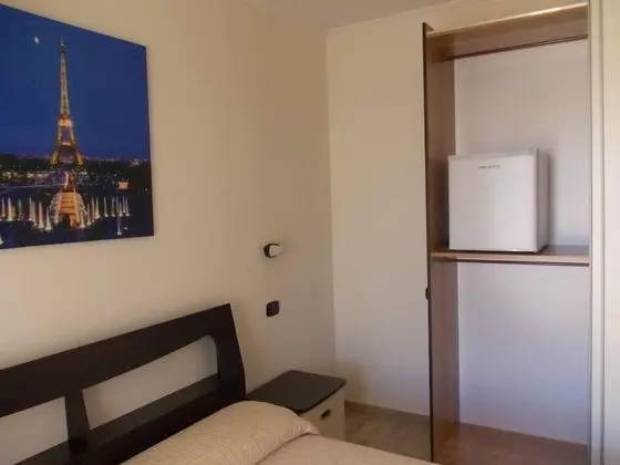 Tek Büyük Yataklı Oda, Balkon
