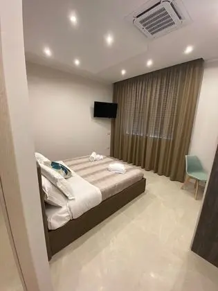 Deluxe Tek Büyük Yataklı Oda, 1 Çift Kişilik Yatak, Özel Banyo, Şehir Manzaralı