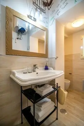 Tek Büyük Yataklı Oda (Bianca)