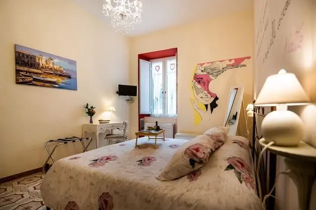 Tek Büyük Yataklı Oda (Rossa)