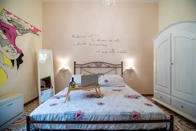 Tek Büyük Yataklı Oda (Rossa)