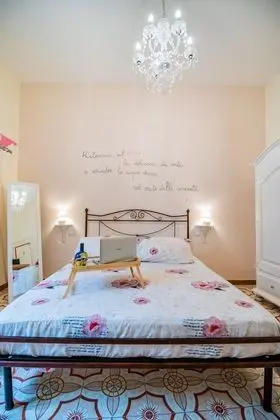 Tek Büyük Yataklı Oda (Rossa)