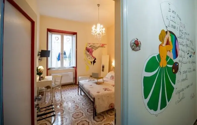 Tek Büyük Yataklı Oda (Rossa)