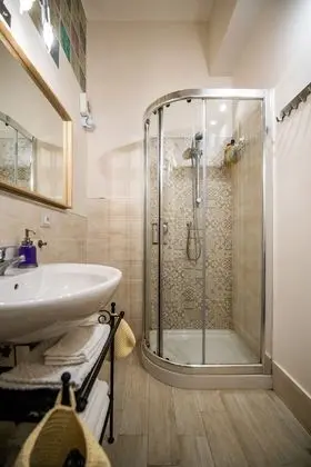 Tek Büyük Yataklı Oda (Rossa)