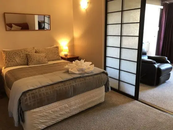 Tek Büyük Yataklı Oda (Room One)