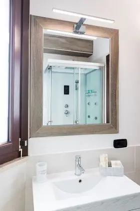 Exclusive Tek Büyük Yataklı Oda (Sofia)