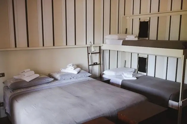 Standard Dört Kişilik Oda, Banyolu/Duşlu, Bahçe Manzaralı