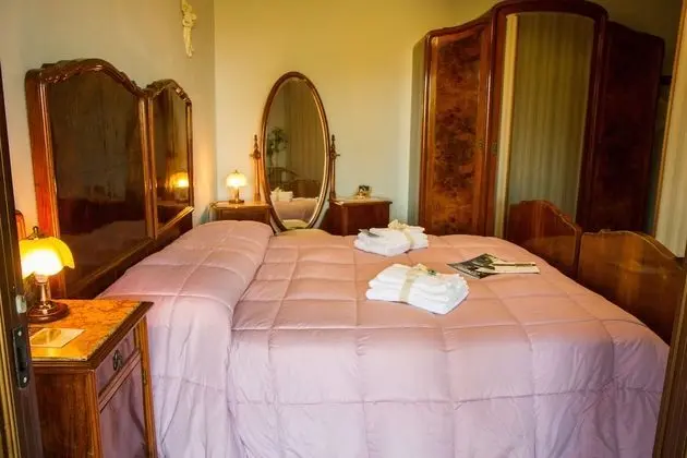 Standard Tek Büyük veya İki Ayrı Yataklı Oda, Özel Banyo, Bahçe Manzaralı